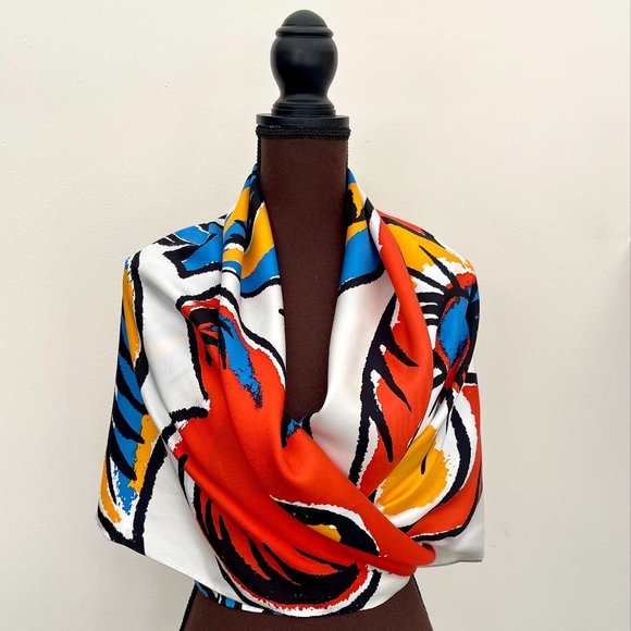 New Authentic Louis Vuitton Scarf Monogram Large Floral Silk Wrap - Picture 7 of 16